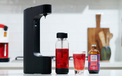 qarbo LUXE Sparkling Water and Beverage Maker including CO2 Cylinder